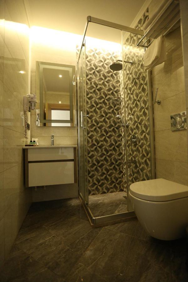 Random Suit Otel Istanbul Bagian luar foto