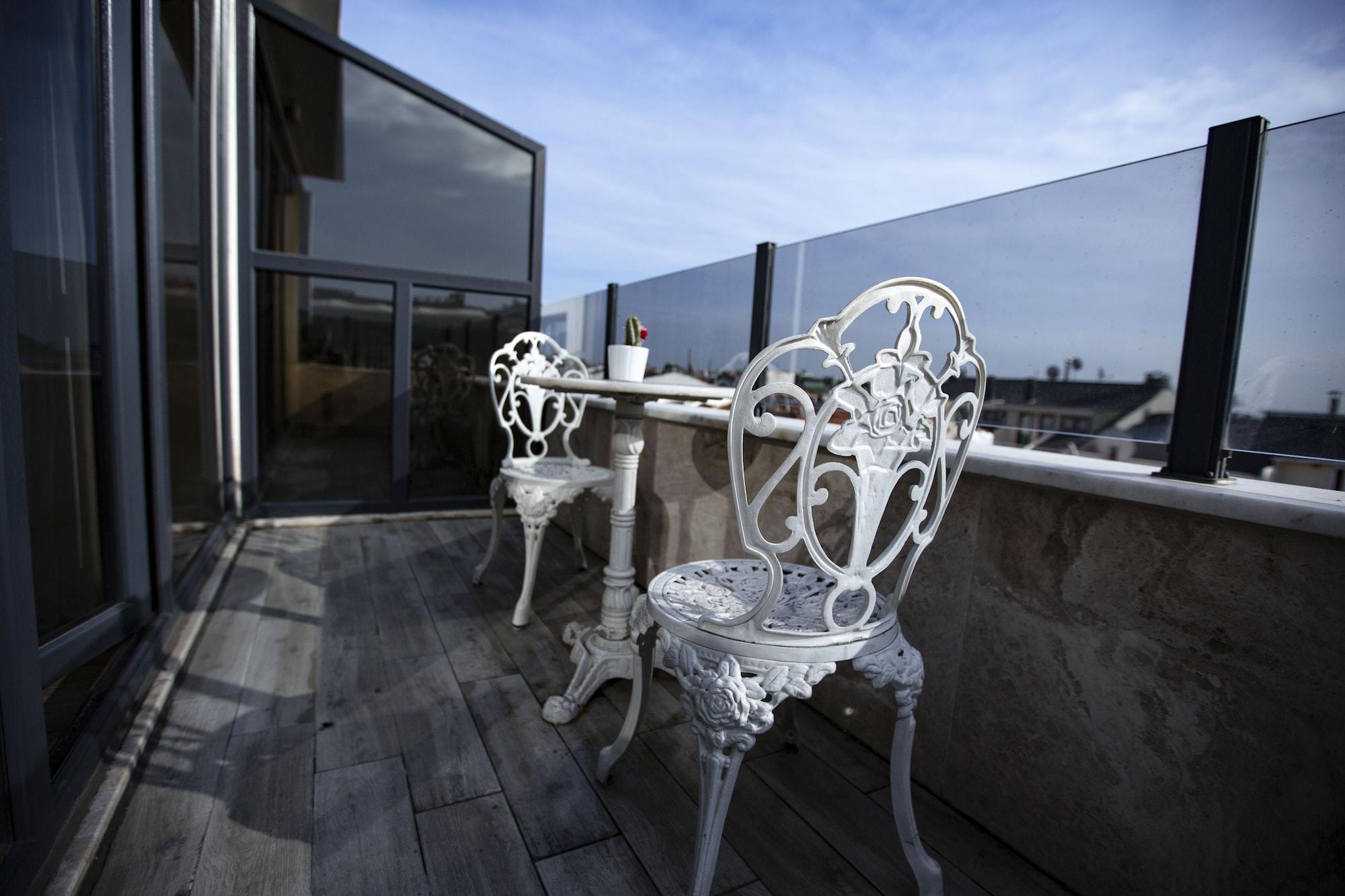 Random Suit Otel Istanbul Bagian luar foto