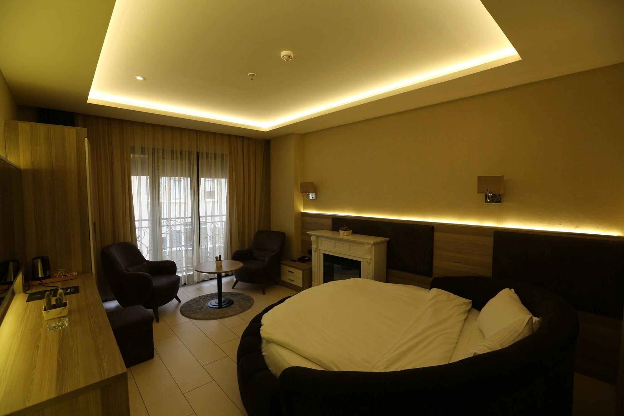 Random Suit Otel Istanbul Bagian luar foto