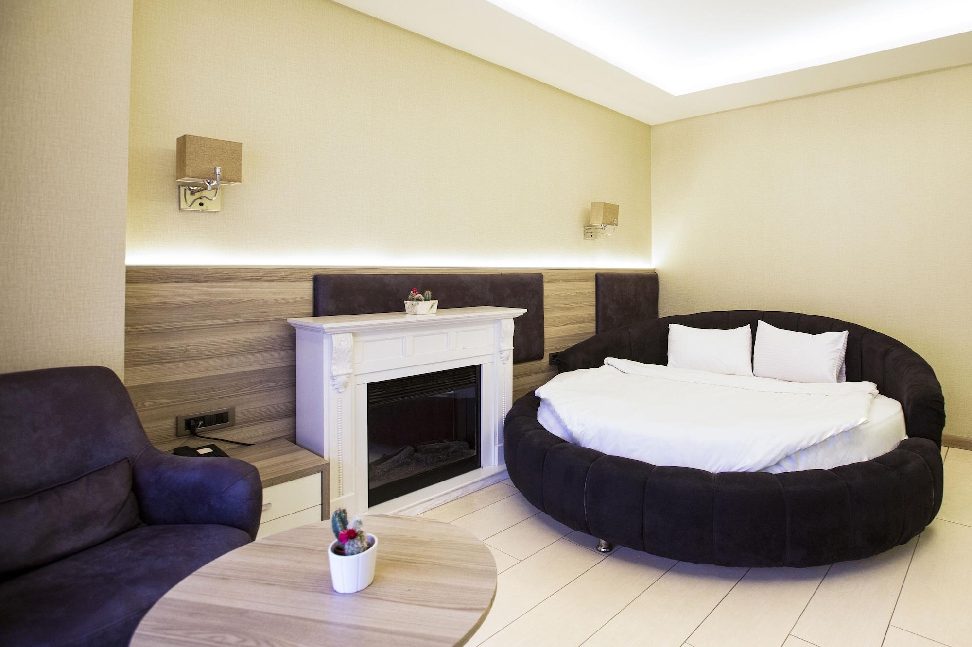 Random Suit Otel Istanbul Bagian luar foto
