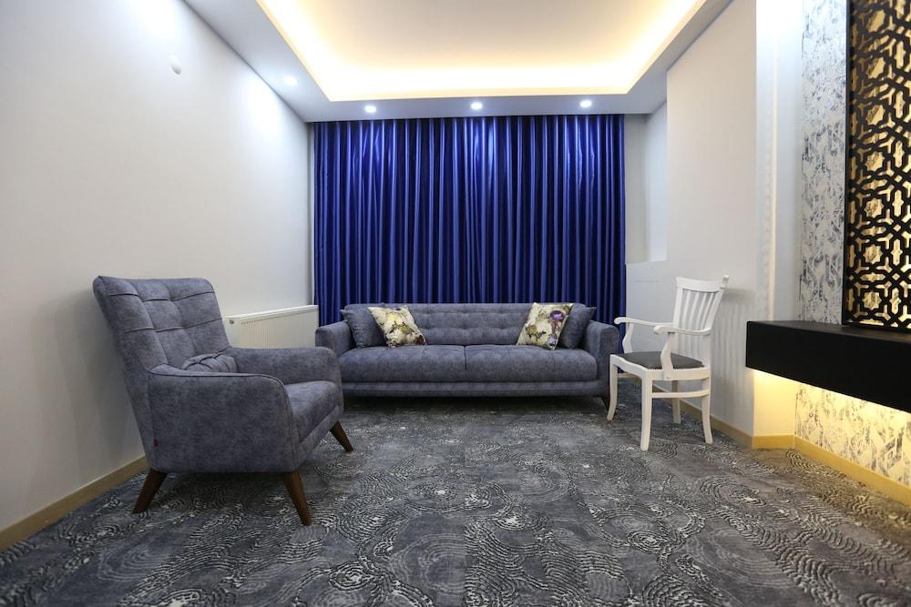 Random Suit Otel Istanbul Bagian luar foto