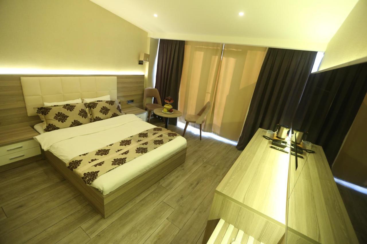 Random Suit Otel Istanbul Bagian luar foto