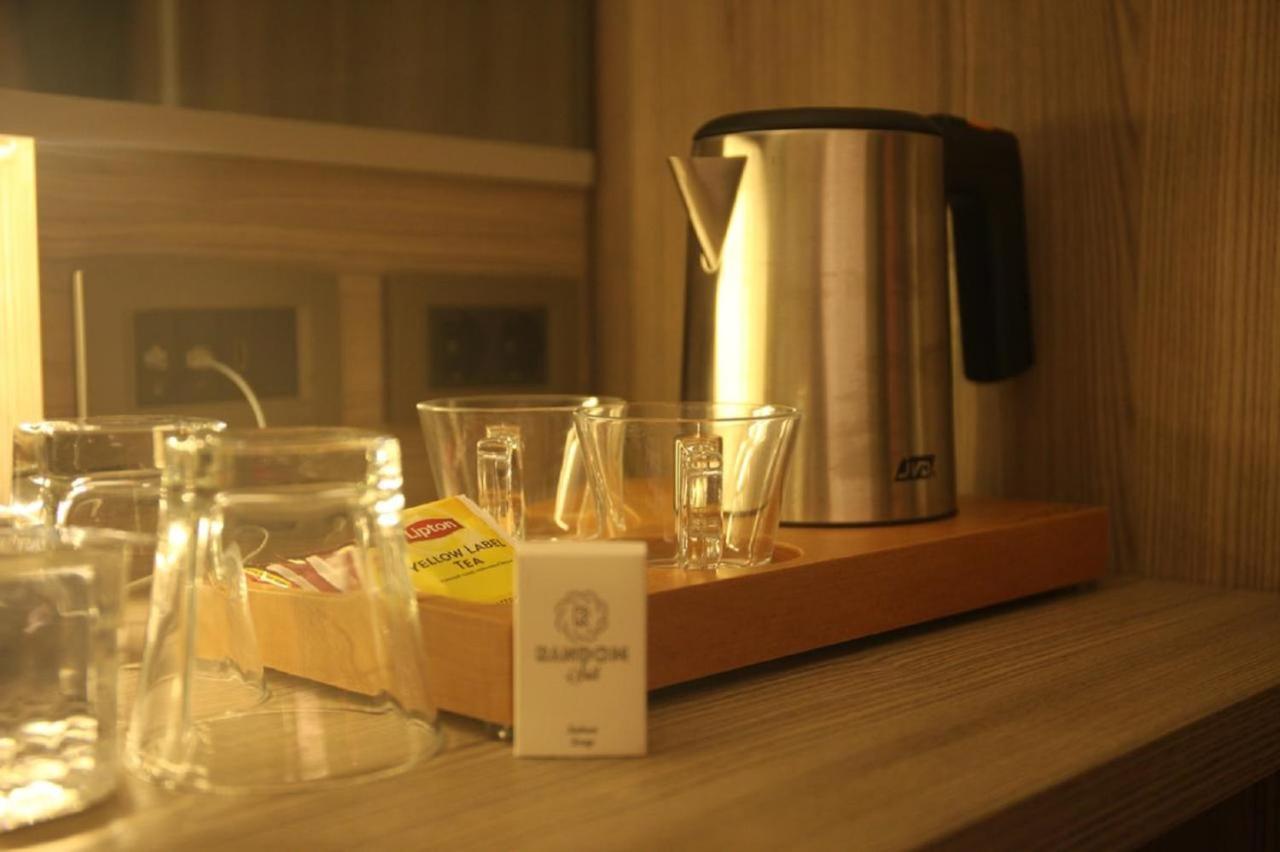 Random Suit Otel Istanbul Bagian luar foto