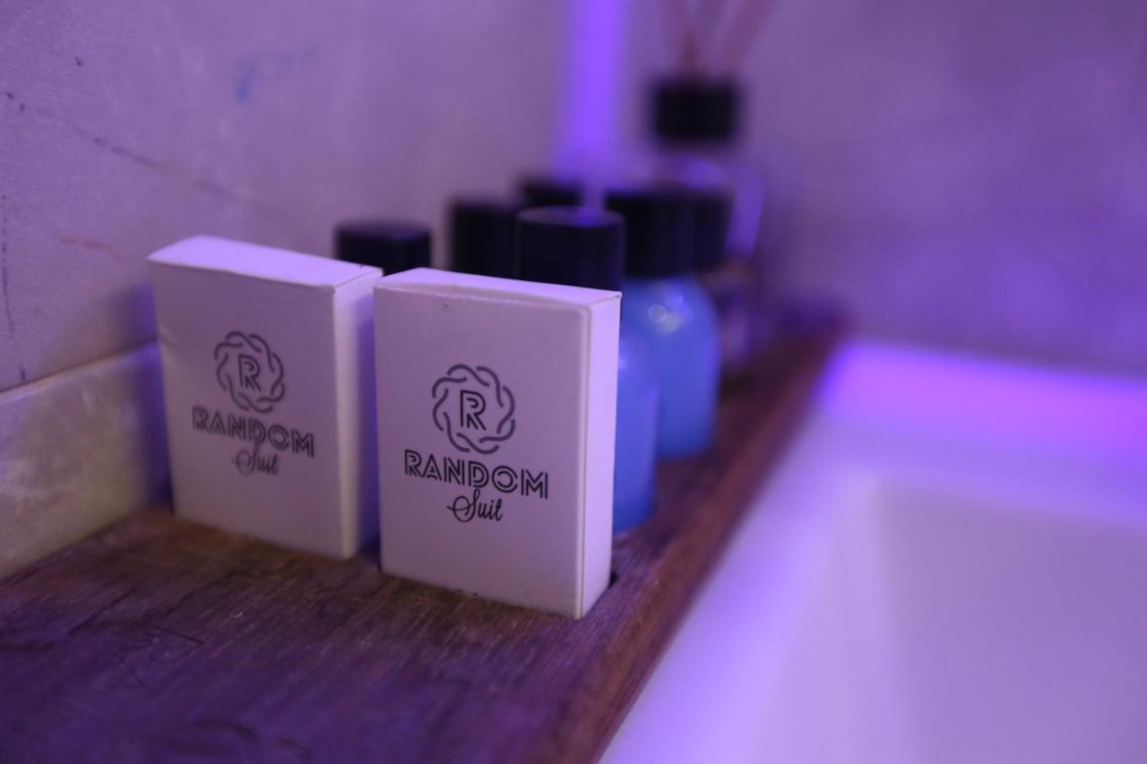 Random Suit Otel Istanbul Bagian luar foto