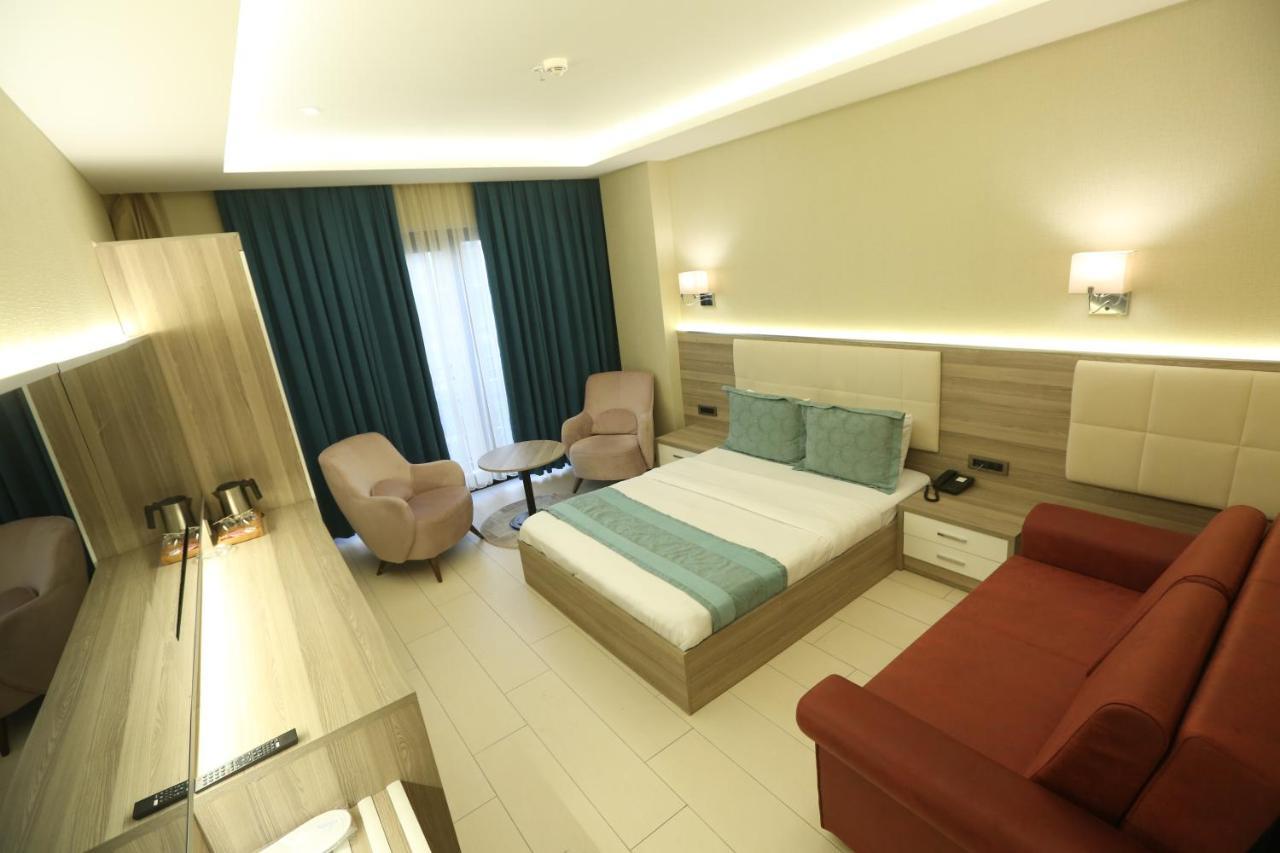 Random Suit Otel Istanbul Bagian luar foto