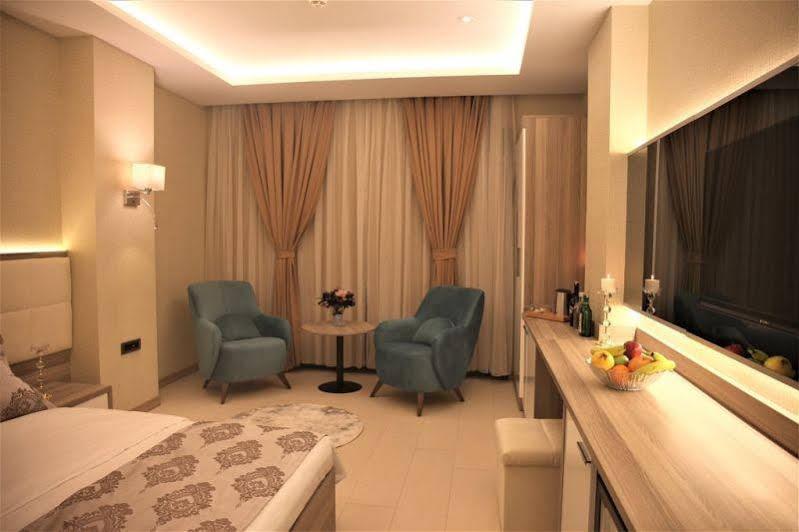 Random Suit Otel Istanbul Bagian luar foto